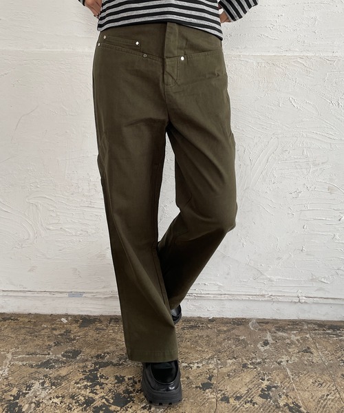 ROGER AND RAW(ロジャーアンドロウ)の「スラッシュポケット ワイドチノパンツ(チノパンツ・レディース・カーキ/オリーブ・SMALL/MEDIUM)」の15枚目の写真
