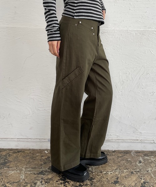 ROGER AND RAW(ロジャーアンドロウ)の「スラッシュポケット ワイドチノパンツ(チノパンツ・レディース・カーキ/オリーブ・SMALL/MEDIUM)」の16枚目の写真