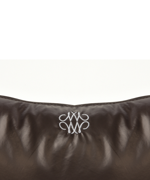 NICK&NICOLE(ニックアンドニコール)の「NICOLE GLOSSY SHOULDER KNOT BAG_BROWN(ショルダーバッグ・レディース・その他・FREE)」の4枚目の写真