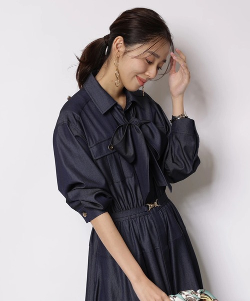 JUSGLITTY（ジャスグリッティー）の「2WAYボウタイシャツ