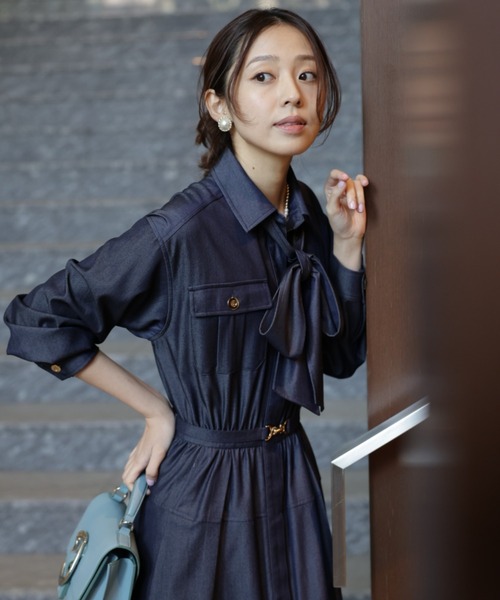 JUSGLITTY（ジャスグリッティー）の「2WAYボウタイシャツ