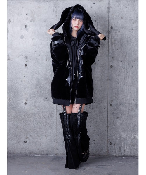 Amilige(アミリージュ)の「レースアップレッグウォーマー付きショートパンツ(その他パンツ・レディース・ブラック・MEDIUM/LARGE)」の4枚目の写真