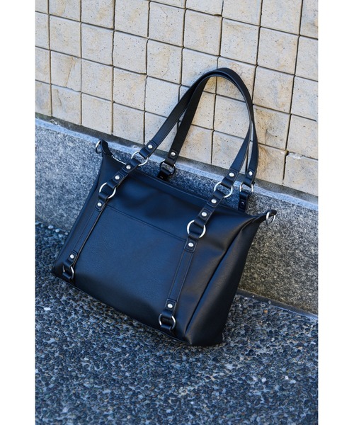un/neu(アンノイ)の「ヴィンテージライク2WAYリングボストン / A4、PC(14inch)収納可能(ボストンバッグ・レディース・ブラック/ブラウン・FREE)」の15枚目の写真