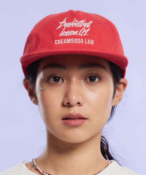 CREAM SODA LAB(クリームソーダラボ)の「クォーターボールキャップ レッドホワイト(キャップ・レディース・その他・FREE)」の1枚目の写真