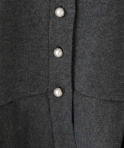 LOWRYS FARM（ローリーズファーム）の「ペプラムニットカーディガン　643076（カーディガン/ボレロ・キッズ・ブラック/チャコールグレー・150cm/140cm/130cm/120cm/110cm）」の3枚目の写真