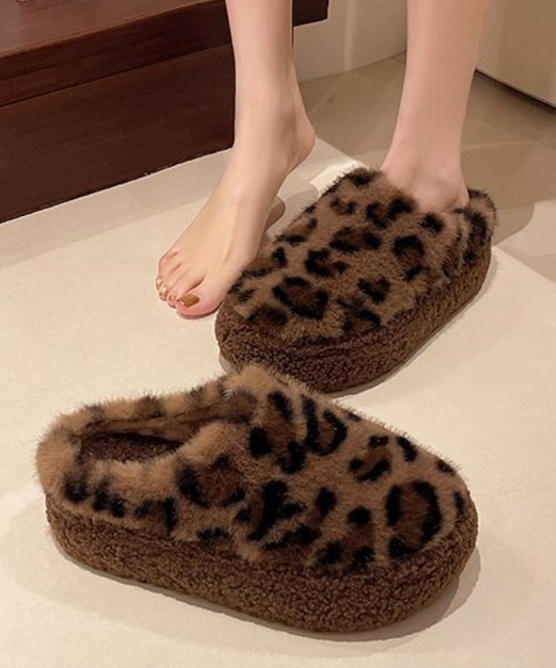 Ritzy（リッツィー）の「もこもこサンダル（サンダル・レディース・ブラック/レオパード・36/37/38/39）」の2枚目の写真