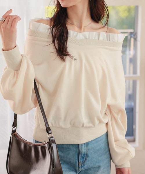 KOBE LETTUCE（コウベレタス）の「前後2wayフリルドッキングオフショルスウェット（スウェット・レディース・アイボリー/ブラック/グレー・M）」の4枚目の写真