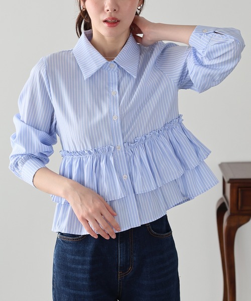 BLUEEAST(ブルーイースト)の「ティアードフリルペプラムブラウス(シャツ/ブラウス・レディース・ブルー/ホワイト/ブルー系/ホワイト系・MEDIUM)」の8枚目の写真