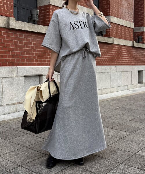 DouDou（ドゥドゥ）の「【セットアップ可能】マーメイドカットフレアスカート（スカート・レディース・ネイビー/グレイッシュベージュ/グレー・FREE）」の17枚目の写真