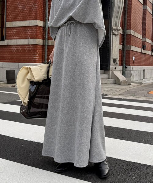 DouDou（ドゥドゥ）の「【セットアップ可能】マーメイドカットフレアスカート（スカート・レディース・ネイビー/グレイッシュベージュ/グレー・FREE）」の20枚目の写真