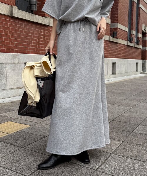 DouDou（ドゥドゥ）の「【セットアップ可能】マーメイドカットフレアスカート（スカート・レディース・ネイビー/グレイッシュベージュ/グレー・FREE）」の21枚目の写真