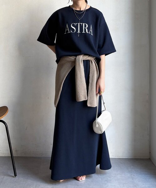 DouDou（ドゥドゥ）の「【セットアップ可能】マーメイドカットフレアスカート（スカート・レディース・ネイビー/グレイッシュベージュ/グレー・FREE）」の4枚目の写真