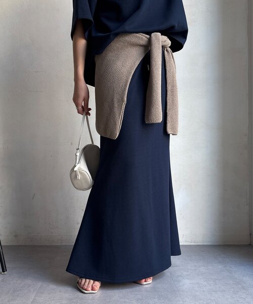 DouDou（ドゥドゥ）の「【セットアップ可能】マーメイドカットフレアスカート（スカート・レディース・ネイビー/グレイッシュベージュ/グレー・FREE）」の8枚目の写真