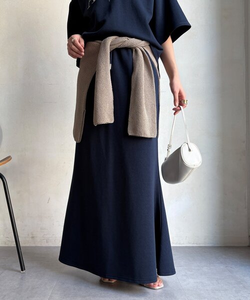 DouDou（ドゥドゥ）の「【セットアップ可能】マーメイドカットフレアスカート（スカート・レディース・ネイビー/グレイッシュベージュ/グレー・FREE）」の10枚目の写真