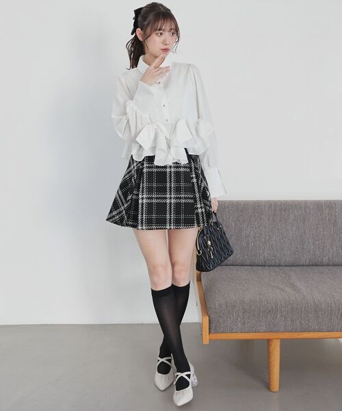 MAJESTIC LEGON(マジェスティックレゴン)の「ボックスプリーツフレアミニスカパン(スカート・レディース・ホワイト系その他2/ブラック系その他・MEDIUM)」の2枚目の写真