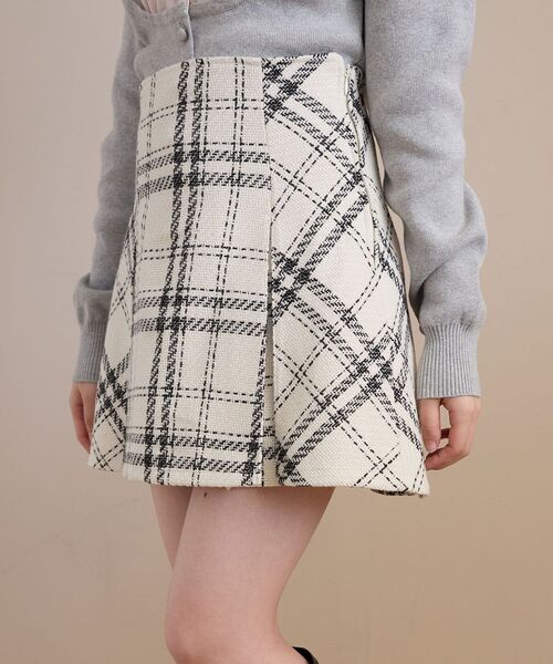 MAJESTIC LEGON（マジェスティックレゴン）の「ボックスプリーツフレアミニスカパン（スカート・レディース・ホワイト系その他2・MEDIUM）」の6枚目の写真