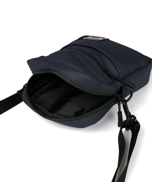 The DUFFER of ST.GEORGE（ザダファーオブセントジョージ）の「〔BLACK LABEL〕MINI SHOULDER BAG：ミニ ショルダーバッグ（ショルダーバッグ・メンズ・ブラック/ネイビー・F）」の7枚目の写真