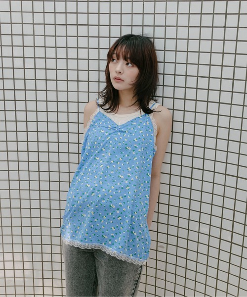 PILIT(ピリット)の「花柄キャミソール(シャツ/ブラウス・レディース・ブラック/オフホワイト/ブルー・MEDIUM)」の5枚目の写真