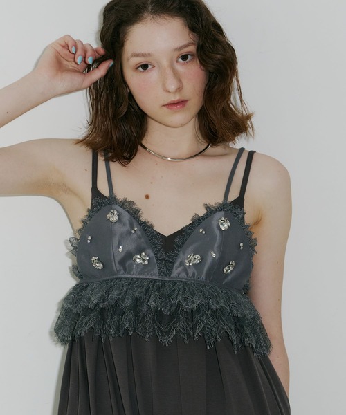 J1U by LA BELLE ETUDE(ジユウバイラベルエチュード)の「ビジュ×レースビスチェ(その他トップス・レディース・ライトブルー/ライトベージュ/ブラック/チャコールグレー・FREE)」の12枚目の写真