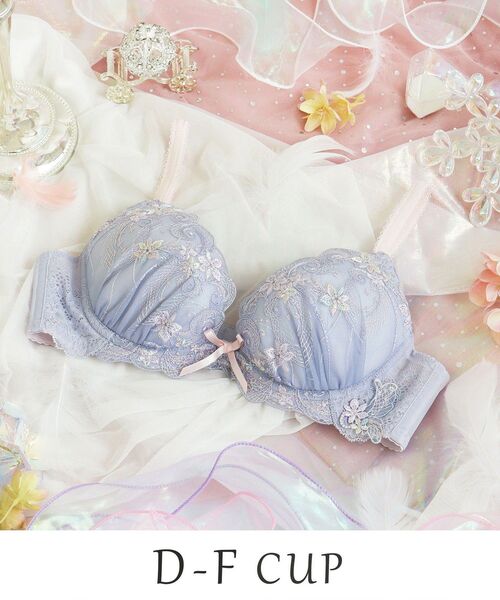 Risa Magli（リサマリ）の「コリンナ ブラジャー (D-F) ＜リサマリミラクル谷間ブラ＞（ブラジャー・レディース・グリーン系/ベビーピンク/パープル系・F80/F75/F70/F65/E80/E75/E70/E65/D80/D75/D70/D65）」の2枚目の写真