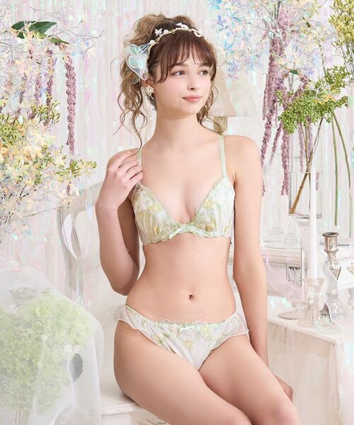 Risa Magli（リサマリ）の「コリンナ ブラジャー (D-F) ＜リサマリミラクル谷間ブラ＞（ブラジャー・レディース・グリーン系/ベビーピンク/パープル系・F80/F75/F70/F65/E80/E75/E70/E65/D80/D75/D70/D65）」の16枚目の写真