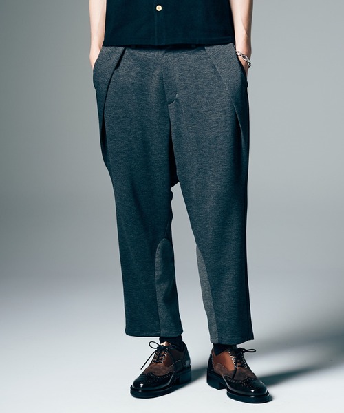 glamb（グラム）の「Waist Tuck Cropped Pants / ウエストタッククロップドパンツ（その他パンツ・メンズ・ブラック/グレー・S/M/L）」の6枚目の写真