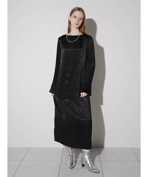 :ETHROF(イーサオブ)の「BELL SLEEVE I-LINE SATIN DRESS(ワンピース・レディース・ブラック・MEDIUM)」の1枚目の写真