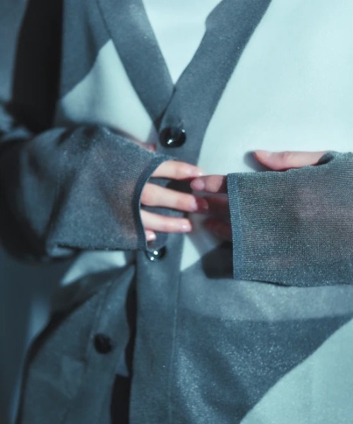 Etrarium(エトラリウム)の「KISEKI Sheer Cardigan(カーディガン/ボレロ・メンズ・ブラック・FREE)」の5枚目の写真