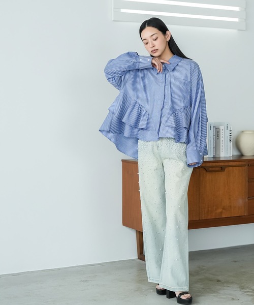mili an deni(ミリアンデニ)の「裾ティアードブラウス(シャツ/ブラウス・レディース・オフホワイト/サックスブルー/ブルー・M)」の22枚目の写真