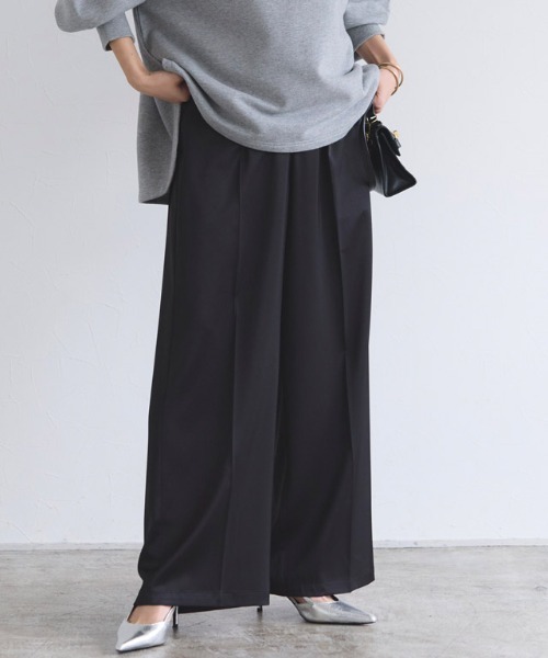 RASW（ラス）の「[RASW]サテンストレートパンツ（その他パンツ・レディース・ブラック/ブラウン・L/M/S）」の2枚目の写真