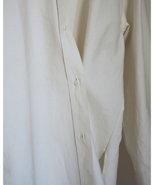 anuke（アンヌーク）の「Cachecoeur Cotton Shirts（シャツ/ブラウス・レディース・チャコールグレー/アイボリー・FREE）」の12枚目の写真