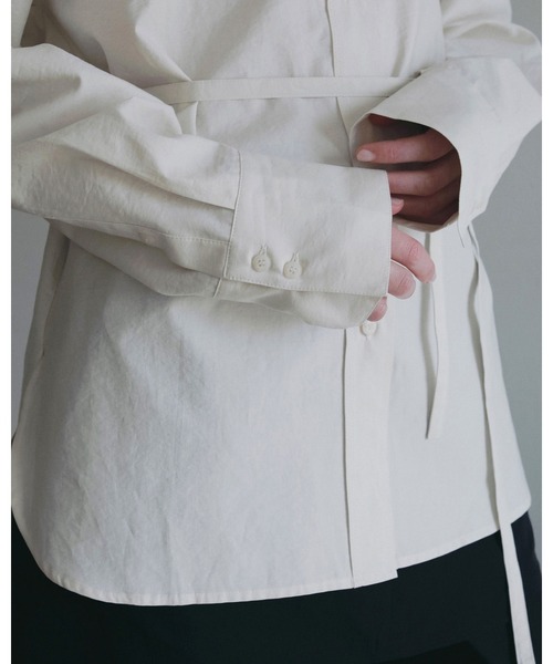 anuke（アンヌーク）の「Cachecoeur Cotton Shirts（シャツ/ブラウス・レディース・チャコールグレー/アイボリー・FREE）」の19枚目の写真