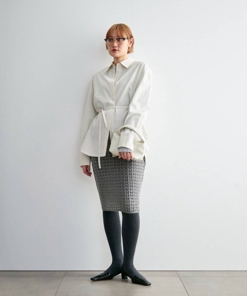 anuke（アンヌーク）の「Cachecoeur Cotton Shirts（シャツ/ブラウス・レディース・チャコールグレー/アイボリー・FREE）」の6枚目の写真