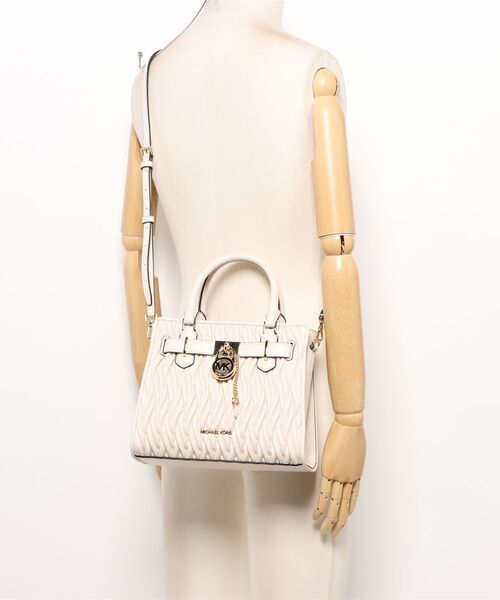 MICHAEL KORS（マイケルコース）の「LANDON SM SATCHEL Satchel（ハンドバッグ・レディース・ベージュ系・FREE）」の5枚目の写真