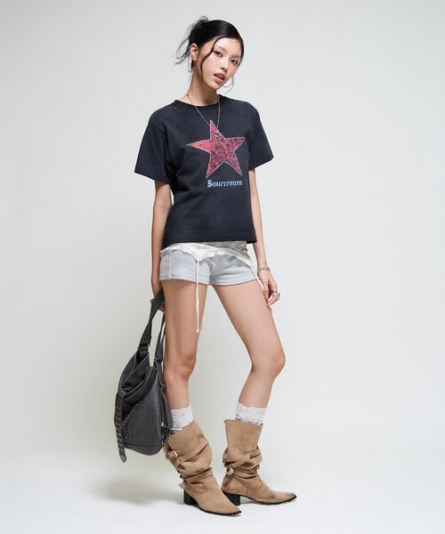 Sourcream(サワークリーム)の「【Sourcream/UNISEX】ラインストーンスターグラフィックTEE(Tシャツ/カットソー・レディース・ブラック/ネイビー/ホワイト/サックスブルー・SMALL/MEDIUM)」の17枚目の写真