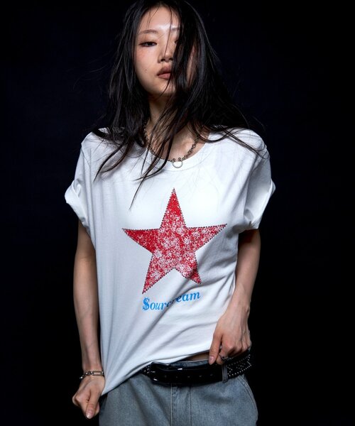 Sourcream(サワークリーム)の「【Sourcream/UNISEX】ラインストーンスターグラフィックTEE(Tシャツ/カットソー・レディース・ブラック/ネイビー/ホワイト/サックスブルー・SMALL/MEDIUM)」の18枚目の写真