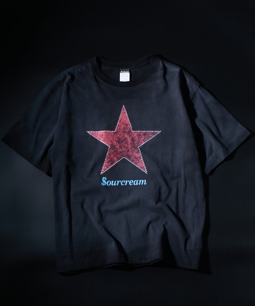 Sourcream（サワークリーム）の「【UNISEX】【Sourcream】ラインストーンスターグラフィックTEE（Tシャツ/カットソー・レディース・ブラック/ネイビー/ホワイト/サックスブルー・SMALL/MEDIUM）」の2枚目の写真