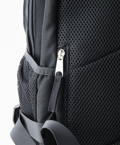 BEN DAVIS(ベンデイビス)の「【BEN DAVIS/ベンデイビス】【15インチPC・A4収納◎】防水リュック 30L大容量 シンプル1ルーム構造 7ポケット 通学・通勤・旅(バックパック/リュック・メンズ・ブラック/ブルー/レッド・FREE)」の9枚目の写真