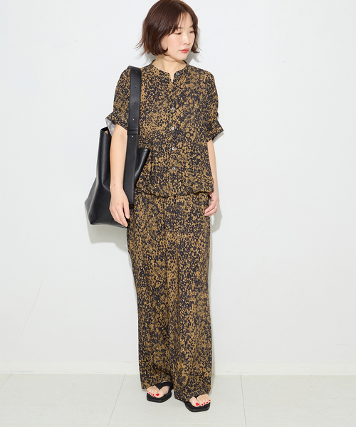 journal standard L'essage(ジャーナルスタンダードレサージュ)の「DEVEAUXGOLDラメモノトーンパンツ 2(その他パンツ・レディース・ベージュ/ブラック系その他・FREE)」の13枚目の写真