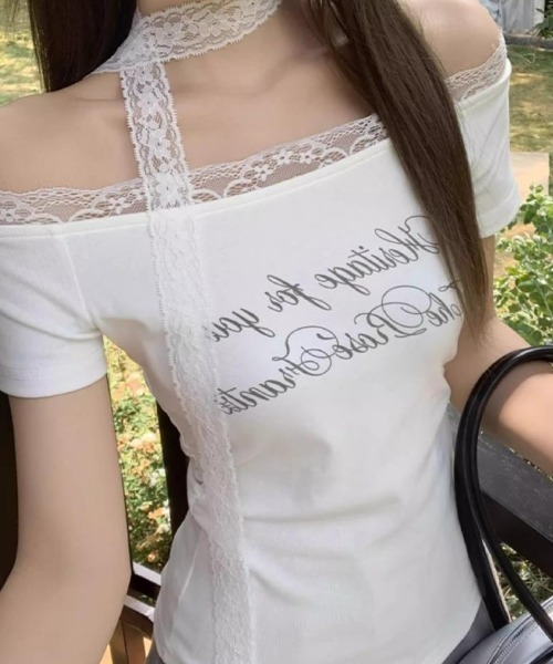 lulufa(ルルファ)の「レースチョーカー レタリングプリントオフショルTシャツ(Tシャツ/カットソー・レディース・グレー/ホワイト・LARGE/MEDIUM)」の9枚目の写真