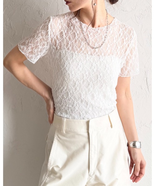 She's Closet(シーズクローゼット)の「半袖 クルーネック 透かし編み風 シアー レーストップス レースtシャツ(Tシャツ/カットソー・レディース・ブラウン/ブラック/アイボリー・FREE)」の5枚目の写真