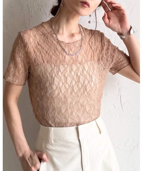 She's Closet(シーズクローゼット)の「半袖 クルーネック 透かし編み風 シアー レーストップス レースtシャツ(Tシャツ/カットソー・レディース・ブラウン/ブラック/アイボリー・FREE)」の6枚目の写真