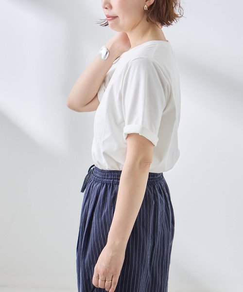 journal standard L'essage（ジャーナルスタンダードレサージュ）の「スワイー/ピグメントTシャツ（Tシャツ/カットソー・レディース・グレー/ブラウン/ホワイト/ブラック・FREE）」の22枚目の写真