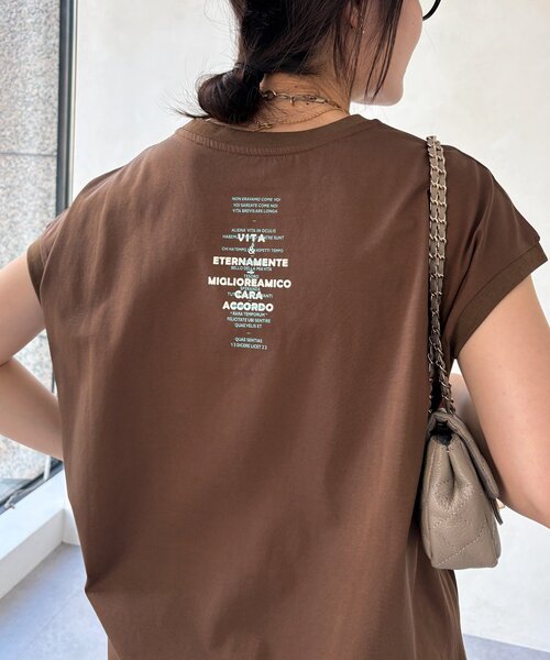DouDou（ドゥドゥ）の「【WEB限定】前後ロゴフレンチスリーブTEE（Tシャツ/カットソー・レディース・ブラック/オフホワイト/ブラウン・FREE）」の2枚目の写真