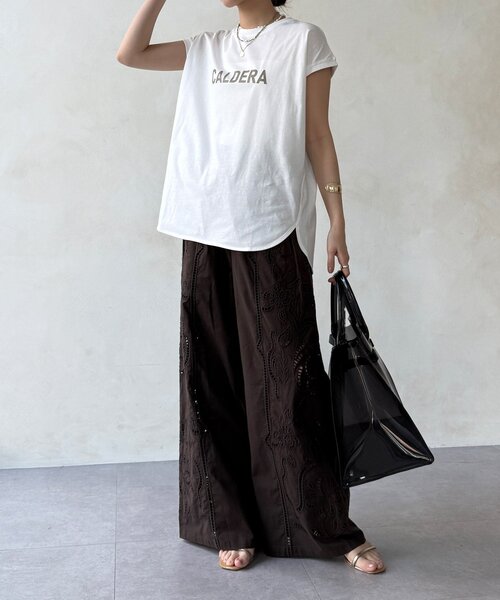 DouDou(ドゥドゥ)の「【WEB限定】前後ロゴフレンチスリーブTEE(Tシャツ/カットソー・レディース・ブラック/オフホワイト/ブラウン・FREE)」の9枚目の写真
