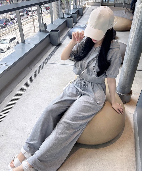 INGNI(イング)の「ラインストーンロゴスウェットパンツ(その他パンツ・レディース・グレー/ライトピンク/ブラック・FREE)」の2枚目の写真