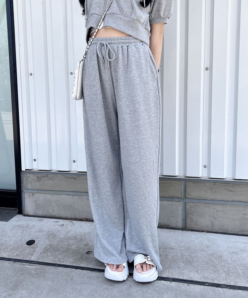 INGNI(イング)の「ラインストーンロゴスウェットパンツ(その他パンツ・レディース・グレー/ライトピンク/ブラック・FREE)」の6枚目の写真