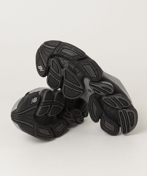 NEW BALANCE(ニューバランス)の「Abzorb 2000(スニーカー・メンズ・シルバー/ブラック・30.0cm/29.0cm/28.5cm/28.0cm/27.5cm/27.0cm/26.5cm/26.0cm/25.5cm/25.0cm/24.5cm/24.0cm/23.5cm/23.0cm/22.5cm)」の10枚目の写真