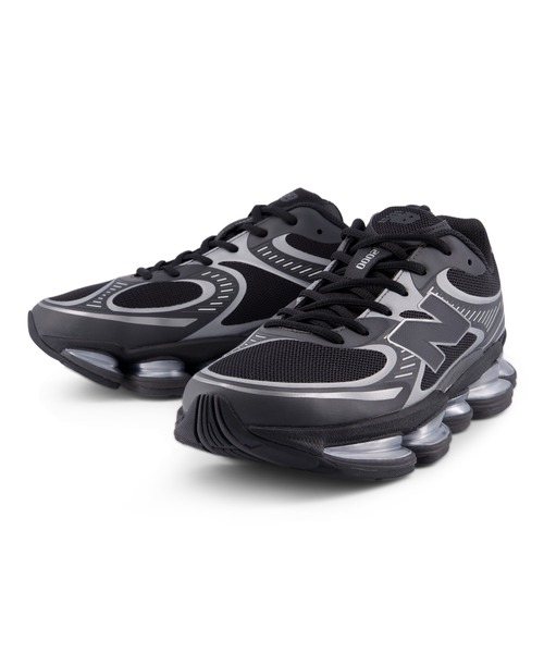 NEW BALANCE(ニューバランス)の「Abzorb 2000(スニーカー・メンズ・シルバー/ブラック・30.0cm/29.0cm/28.5cm/28.0cm/27.5cm/27.0cm/26.5cm/26.0cm/25.5cm/25.0cm/24.5cm/24.0cm/23.5cm/23.0cm/22.5cm)」の4枚目の写真