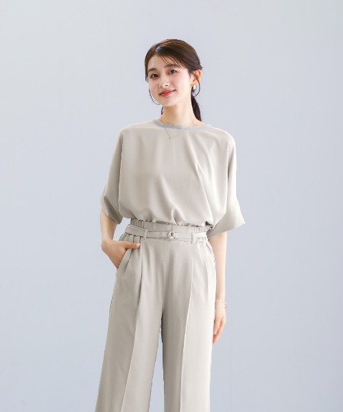 White Collection（ホワイトコレクション）の「【接触冷感・UVカット・速乾】ハイストレッチカルゼワッシャー・ドルマンスリーブブラウス（シャツ/ブラウス・レディース・チャコールグレー/グレイッシュベージュ/アイボリー・M）」の11枚目の写真